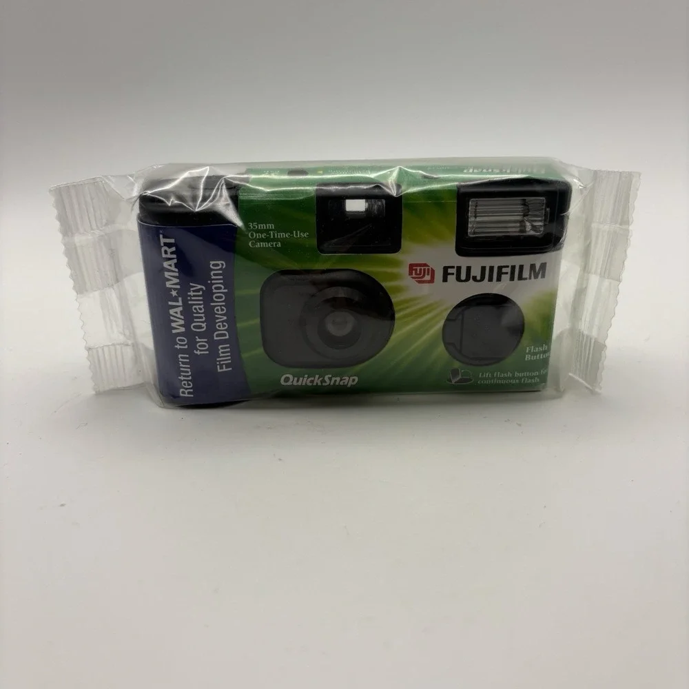 NEW FujiFilm QuickSnap Flash 35mm Single Use Camera 03-2007‎
